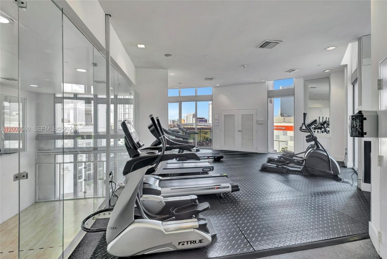 350 S Miami Ave , Unit 1703, Miami, FL 33130 Photo