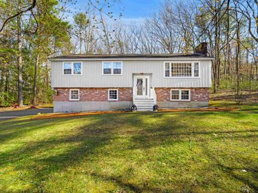 6 Newbury Drive, Amherst, NH 03031