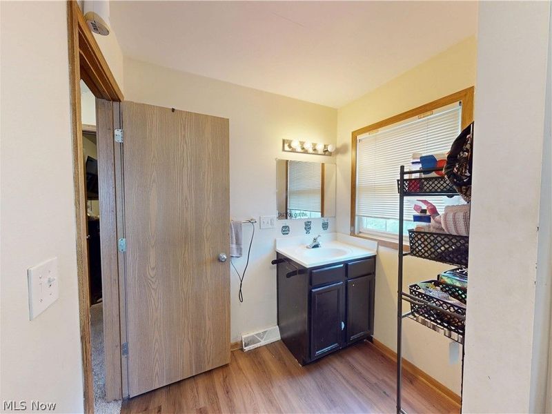 8110 Platt Avenue, Cleveland, OH 44104 Photo 22