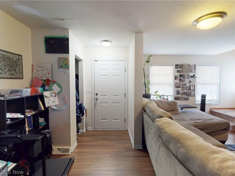 8110 Platt Avenue, Cleveland, OH 44104 Photo 3