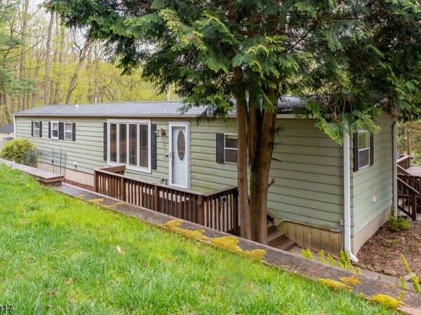 12 Timbercroft Rd, High Bridge, NJ 08829