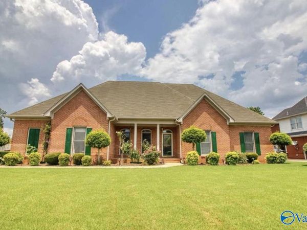 3011 Lenox Drive, Decatur, AL 35603