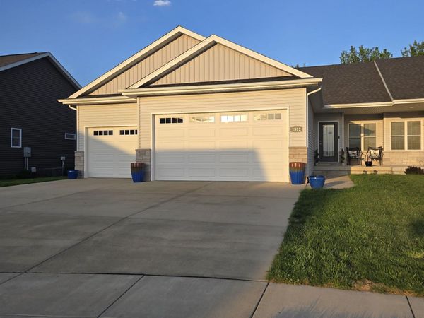 1512 Balfour Drive, Springfield, IL 62711