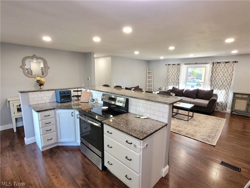 751 Woodstock Road, Akron, OH 44312 Photo 6