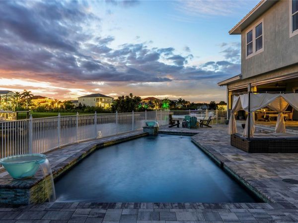 718 PINCKNEY DRIVE , APOLLO BEACH, FL 33572