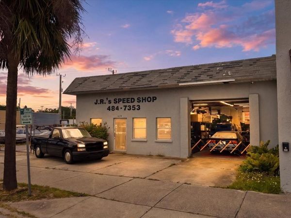 629 E VENICE AVENUE , VENICE, FL 34285