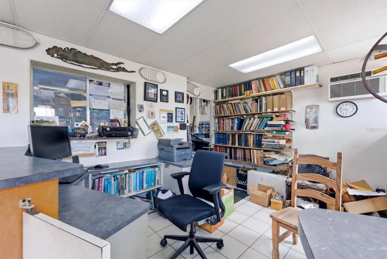 629 E Venice Avenue , Venice, FL 34285 Photo