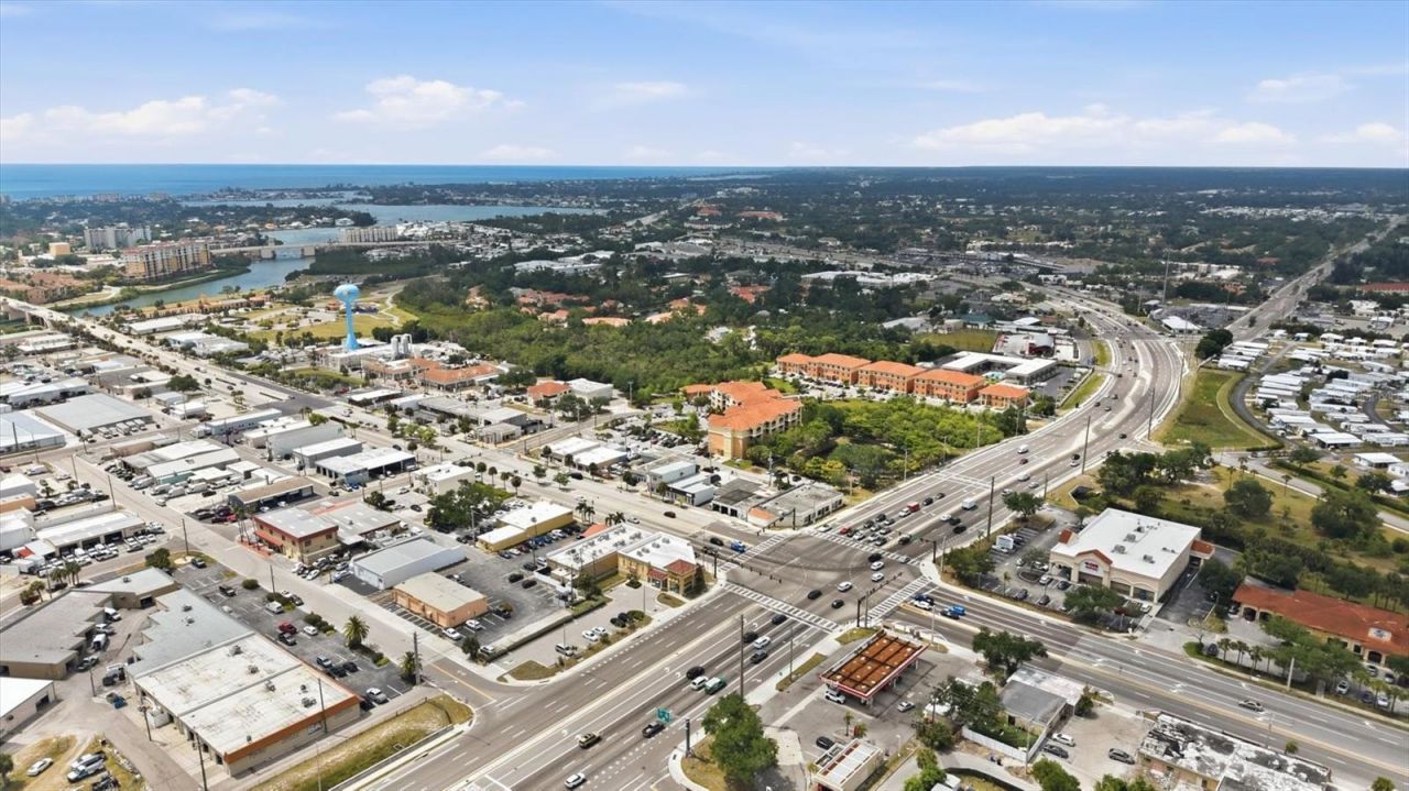 629 E Venice Avenue , Venice, FL 34285 Photo