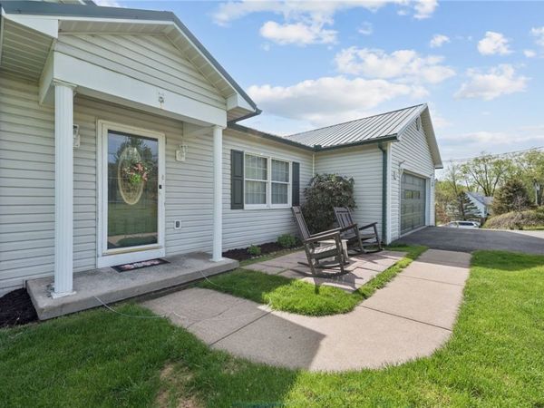 115 Pigeon Creek Rd, Eighty Four, PA 15330