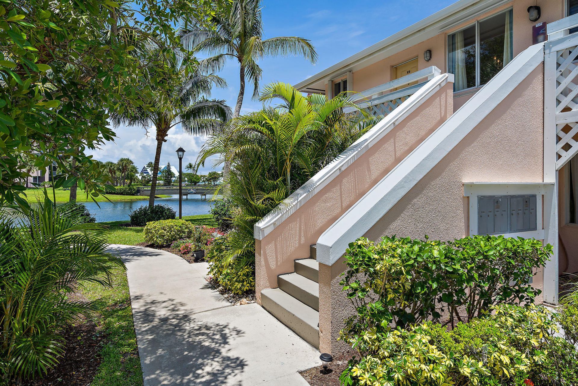 353 S Us Hwy 1, Unit A8, Jupiter, FL 33477 Photo