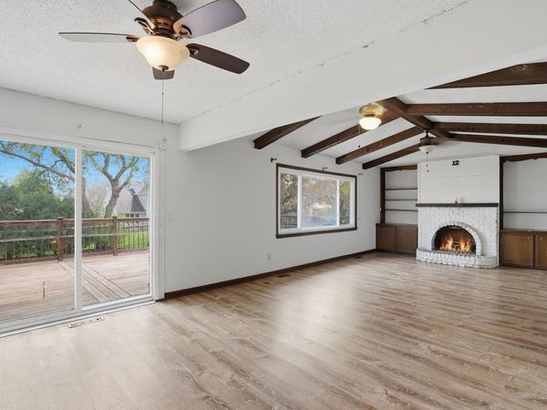 3929 Mary Lynn Drive, Urbandale, IA 50322