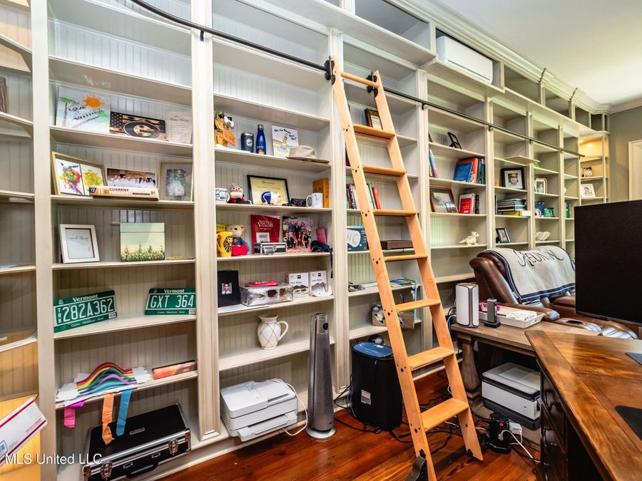 Property Image 9