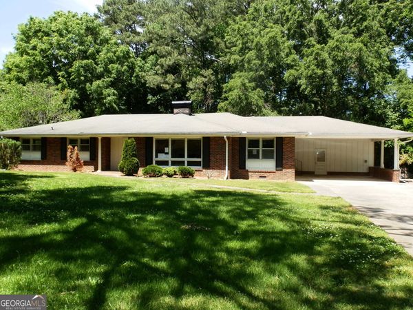 3016 Garden Lakes Boulevard NW, Rome, GA 30165