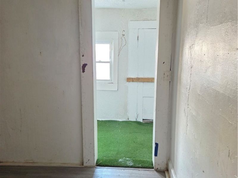 1749 Alcoy Road, Cleveland, OH 44112 Photo 10