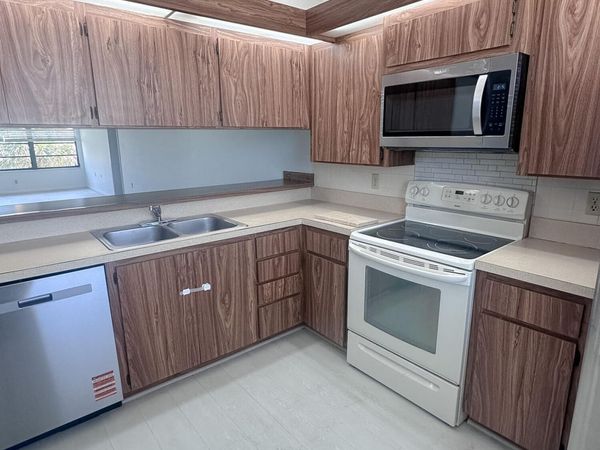 3511 Village Boulevard, Unit 401, West Palm Beach, FL 33409