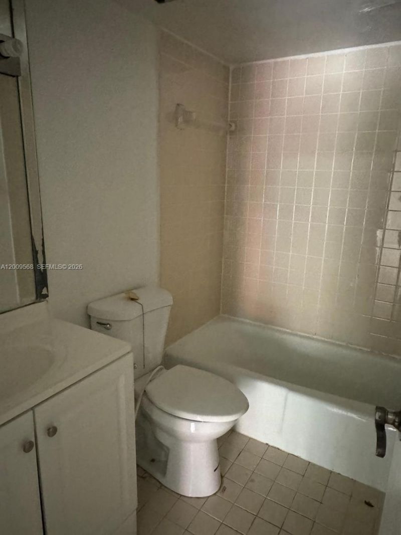 18111 NW 68th Ave, Unit F106, Hialeah, FL 33015 Photo