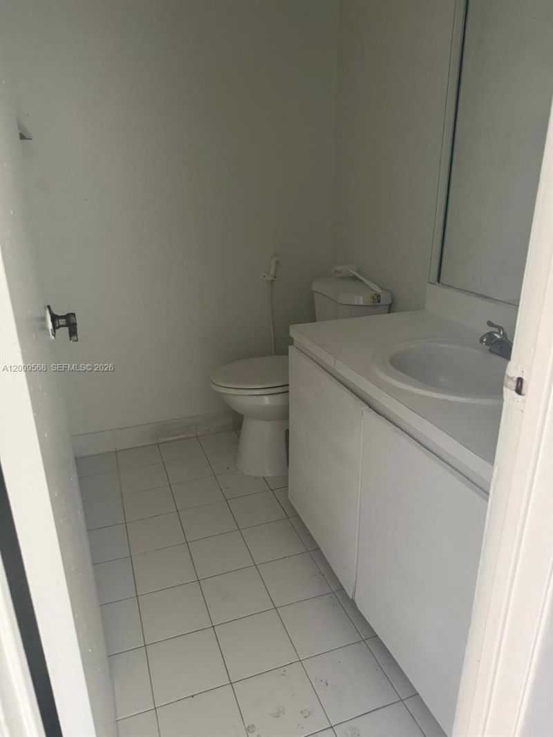 18111 NW 68th Ave, Unit F106, Hialeah, FL 33015 Photo