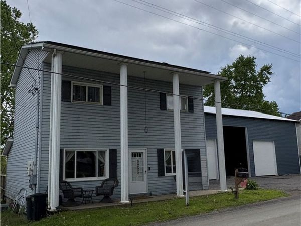 6437 Tuscarawas Rd, Midland, PA 15059