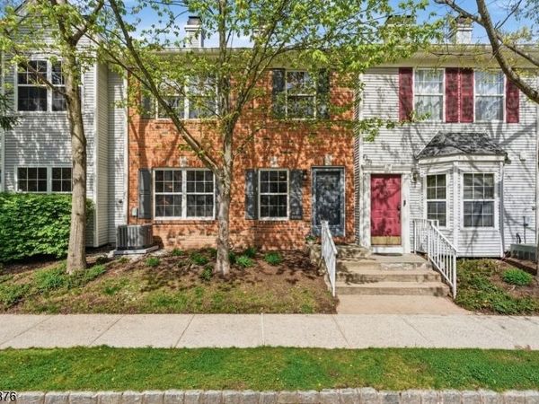 2063 Drake Ct, Mahwah, NJ 07430