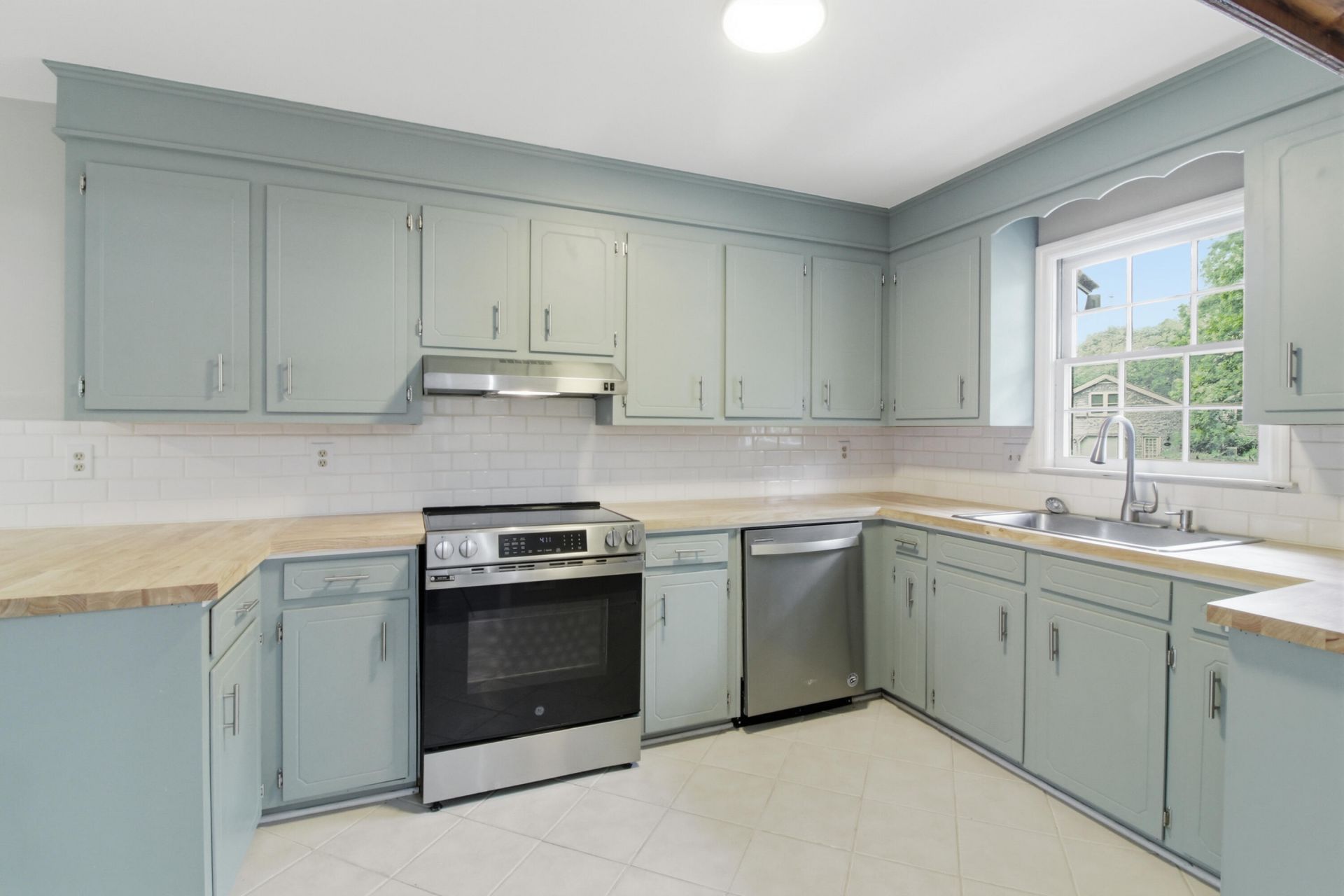 8110 Dearborne Road Photo 13