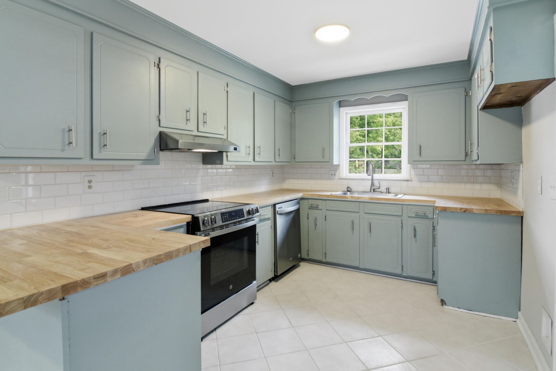 8110 Dearborne Road Photo 16