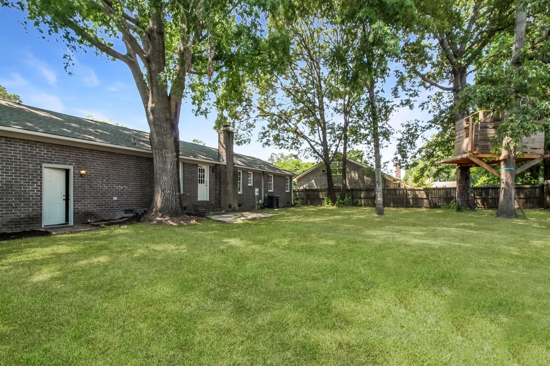 8110 Dearborne Road Photo 33
