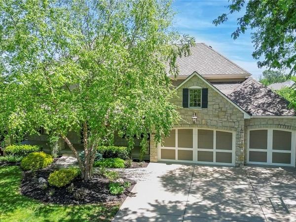 15225 Perry Street, Overland Park, KS 66221