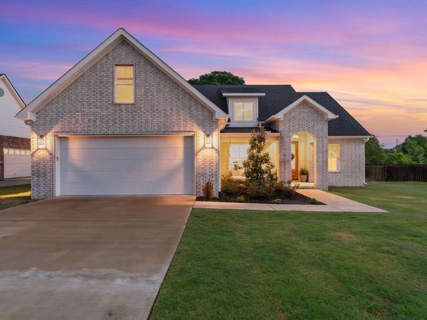 11 River Circle , Mayflower, AR 72106