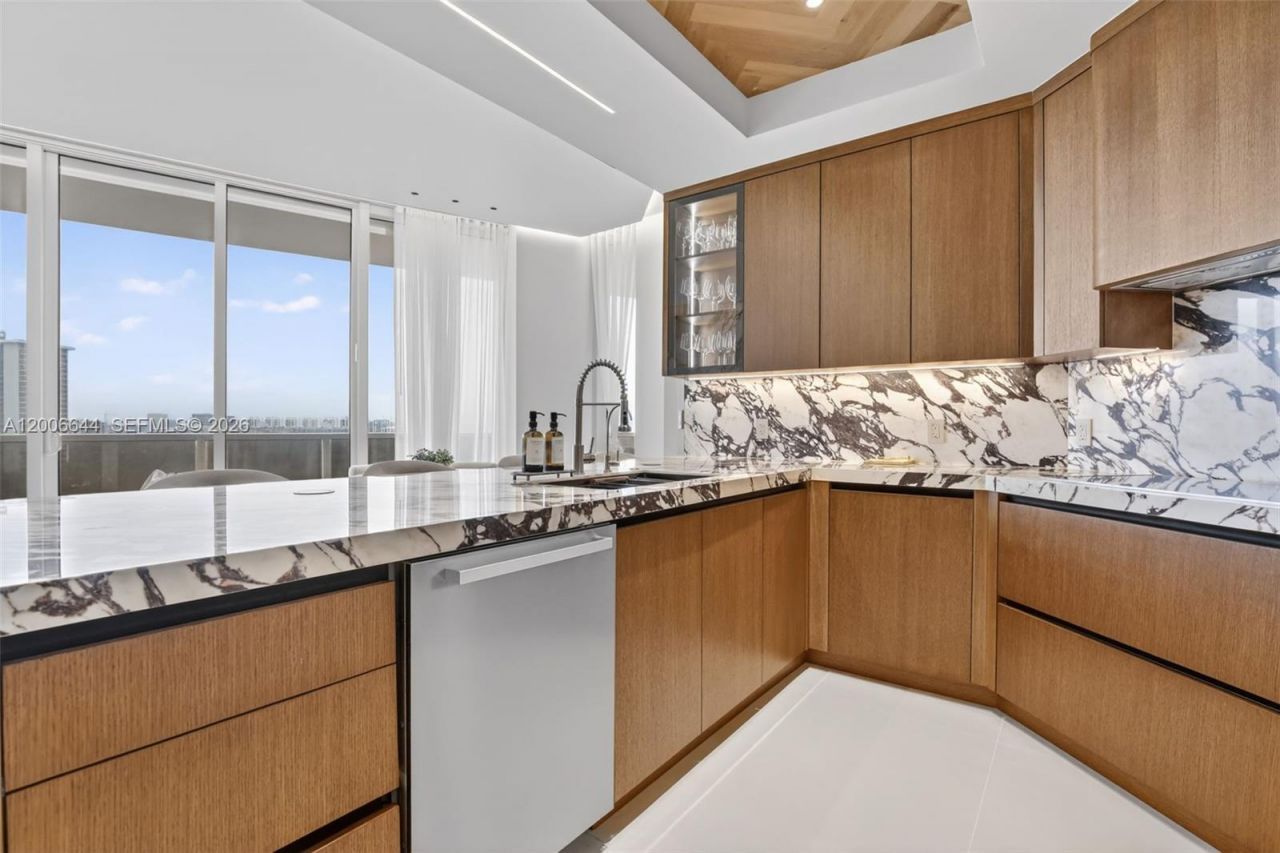 4100 Island Blvd , Unit 904, Aventura, FL 33160 Photo