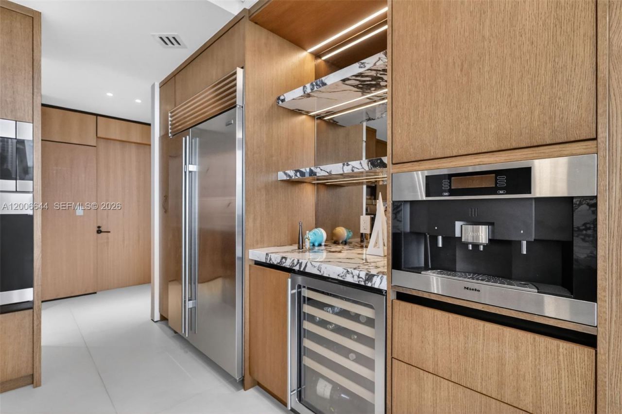 4100 Island Blvd , Unit 904, Aventura, FL 33160 Photo