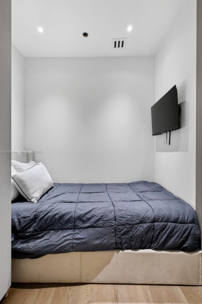 4100 Island Blvd , Unit 904, Aventura, FL 33160 Photo