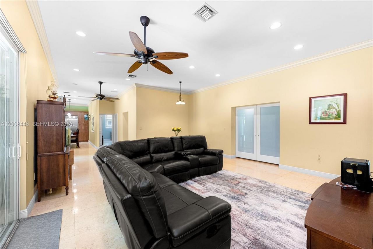 14590 SW 84th Ct, Palmetto Bay, FL 33158 Photo