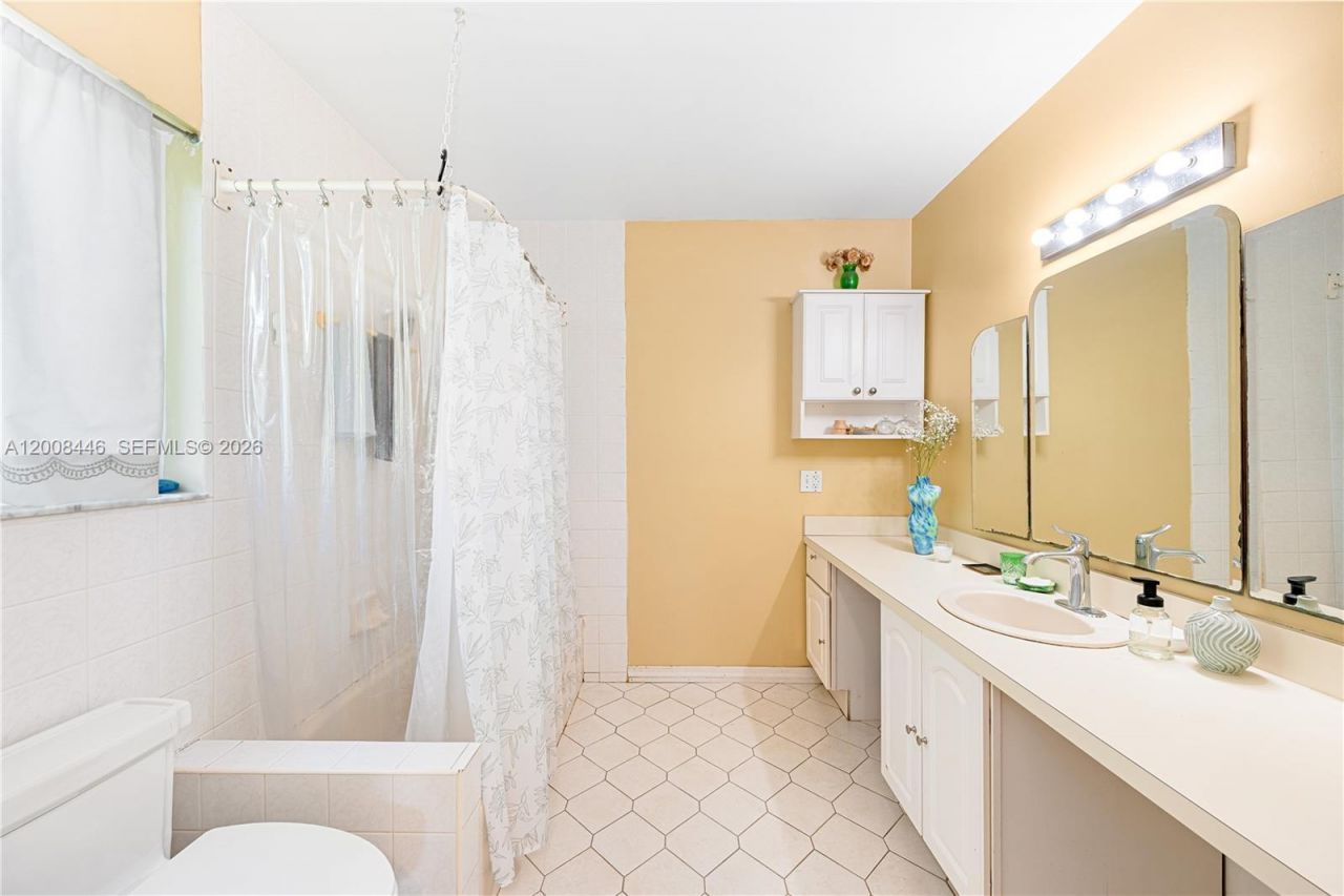 14590 SW 84th Ct, Palmetto Bay, FL 33158 Photo