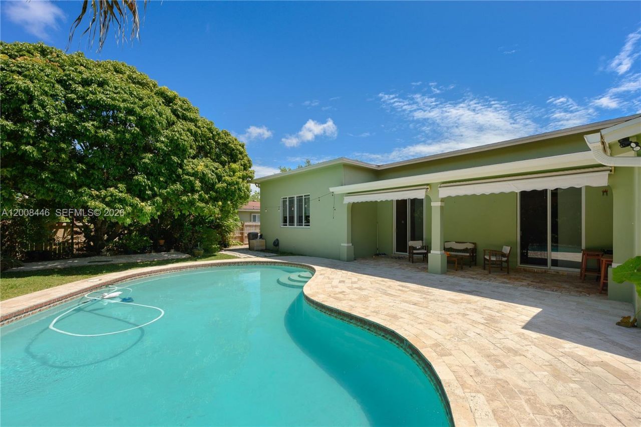 14590 SW 84th Ct, Palmetto Bay, FL 33158 Photo