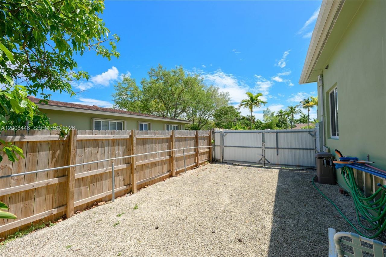 14590 SW 84th Ct, Palmetto Bay, FL 33158 Photo