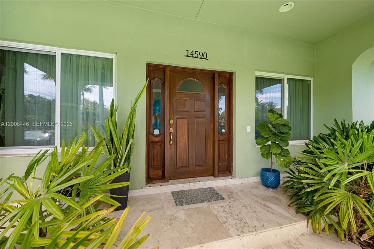 14590 SW 84th Ct, Palmetto Bay, FL 33158 Photo