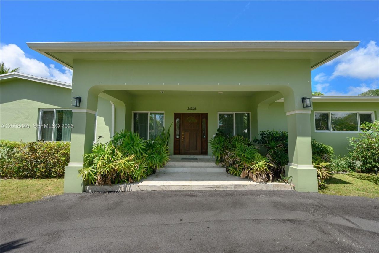 14590 SW 84th Ct, Palmetto Bay, FL 33158 Photo