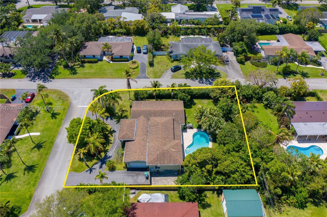 14590 SW 84th Ct, Palmetto Bay, FL 33158 Photo