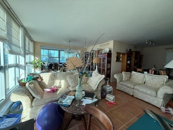 5055 Collins Ave, Unit 4C, Miami Beach, FL 33140