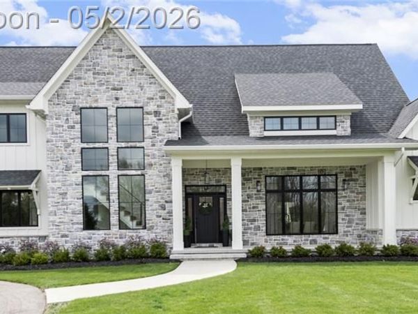 8439 Holcomb Road, Independence Twp, MI 48348