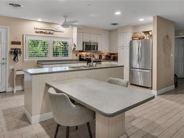 1600 Mandarin RD , NAPLES, FL 34102