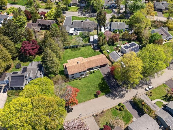 61 Crestwood Drive, Huntington Station, NY 11746