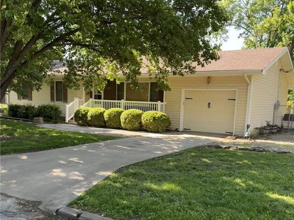 1136 Monroe Street, Fredonia, KS 66736