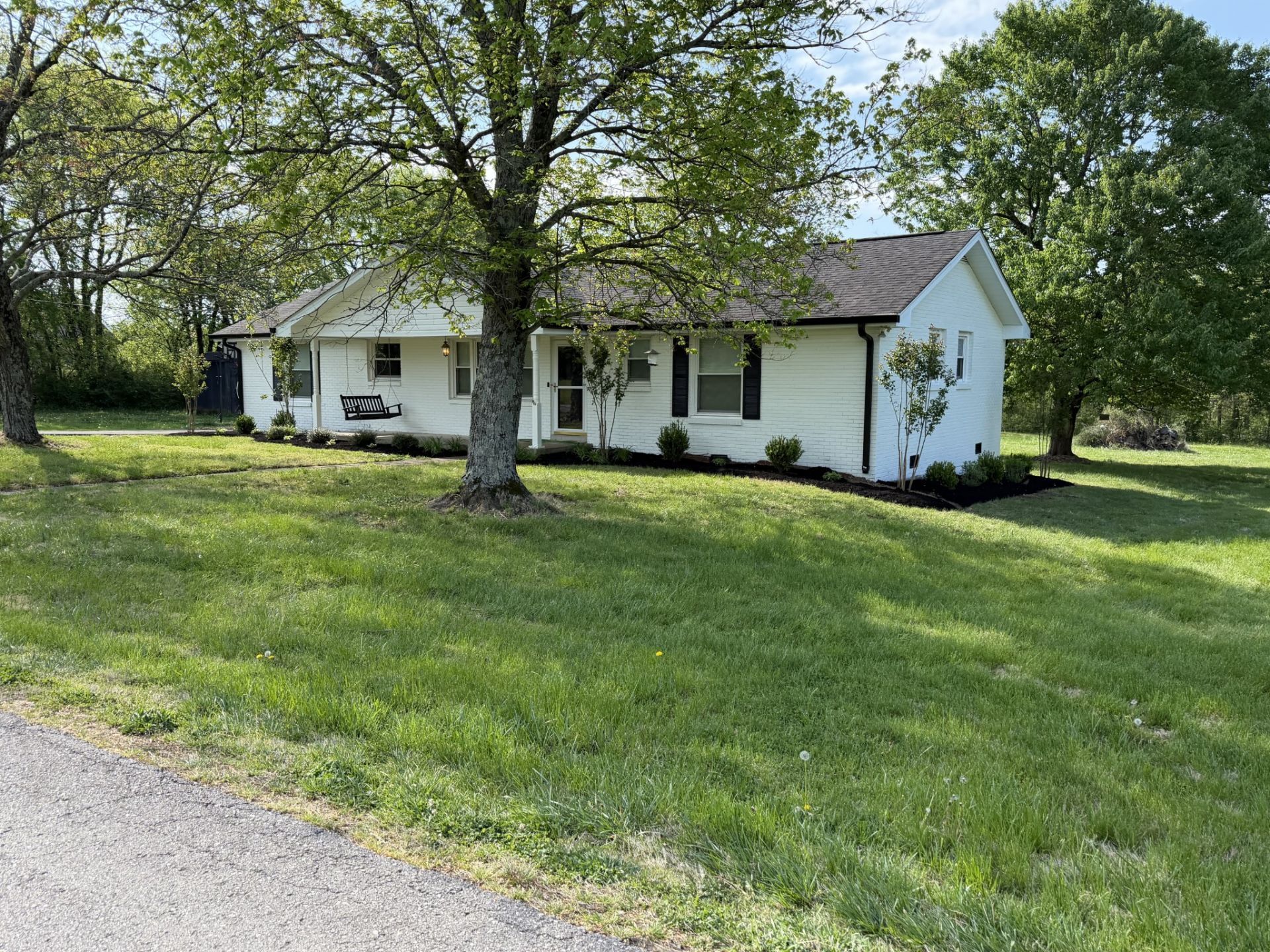 174 Young Rd , Lebanon, TN 37090 Main Photo