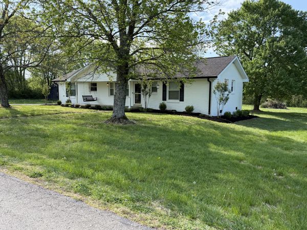174 Young Rd , Lebanon, TN 37090