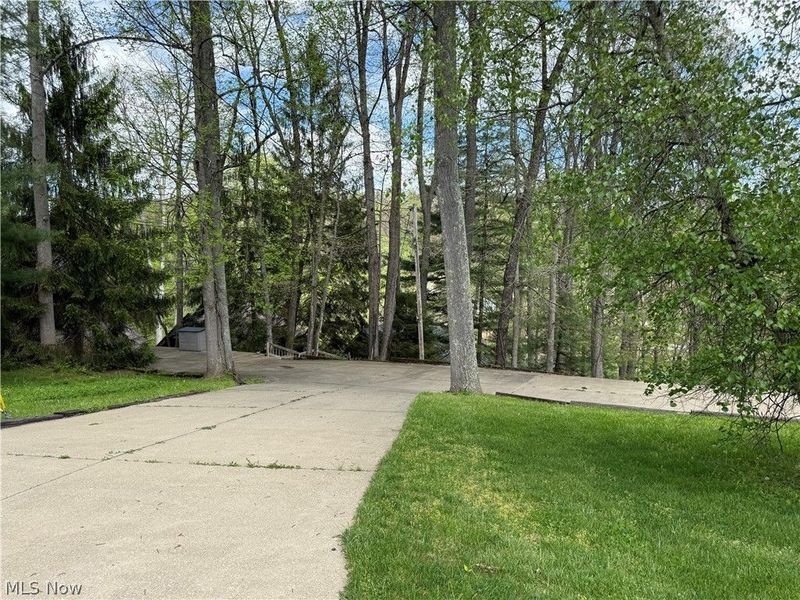 2636 W Buckhorn Drive, Millersburg, OH 44654 Photo 18