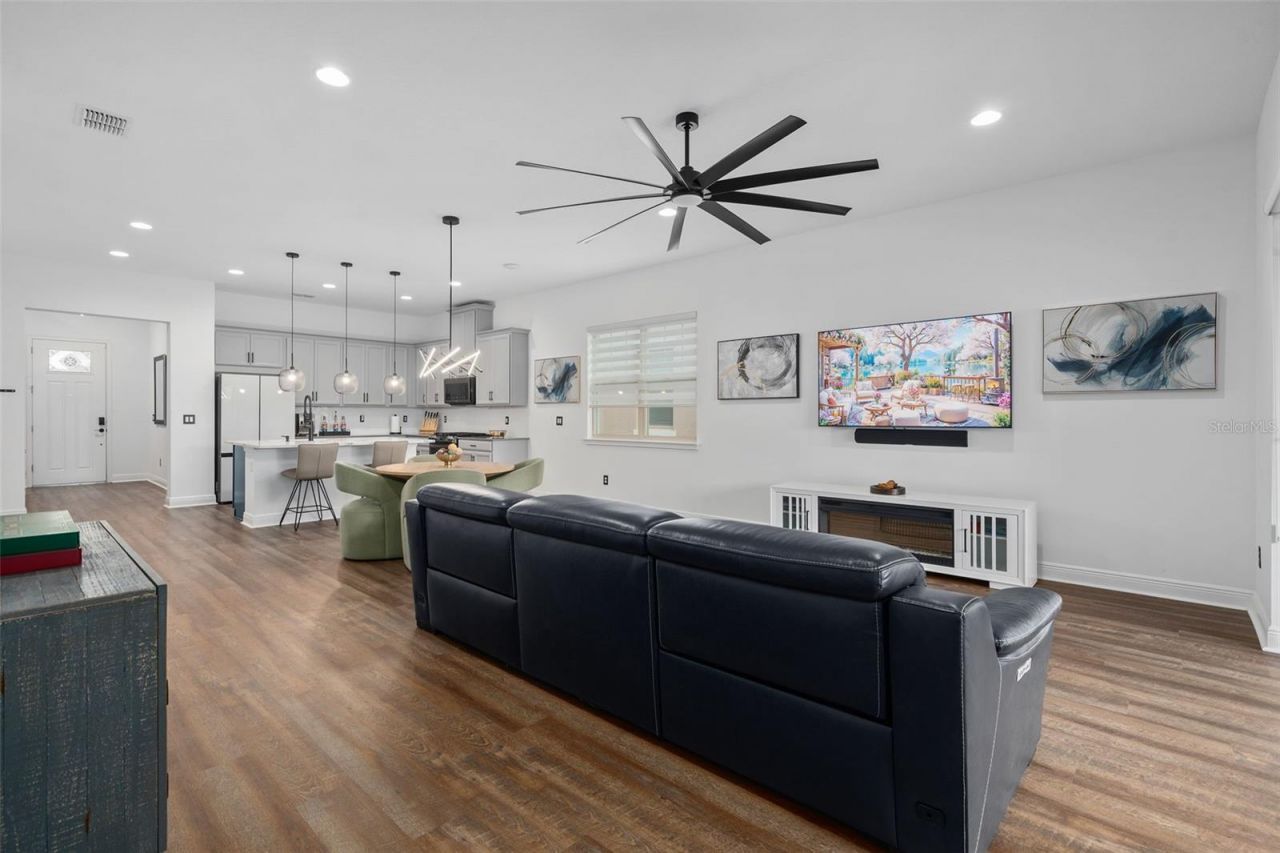 2905 Tupelo Loop, Saint Cloud, FL 34772 Photo