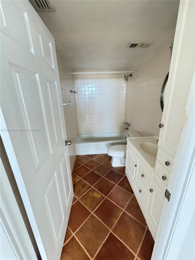 1470 NE 123rd St, Unit A701, North Miami, FL 33161 Photo