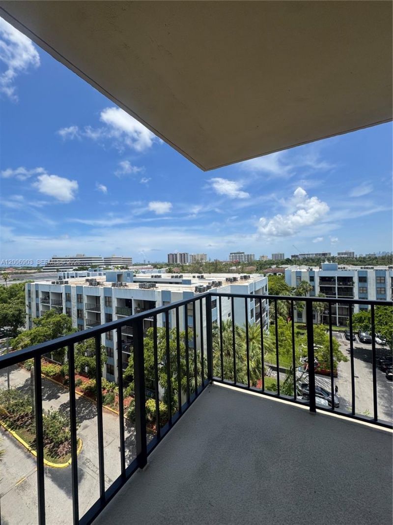 1470 NE 123rd St, Unit A701, North Miami, FL 33161 Photo