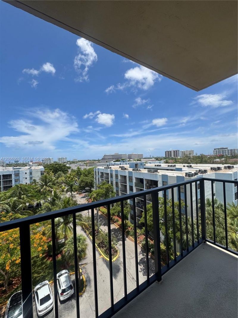 1470 NE 123rd St, Unit A701, North Miami, FL 33161 Photo